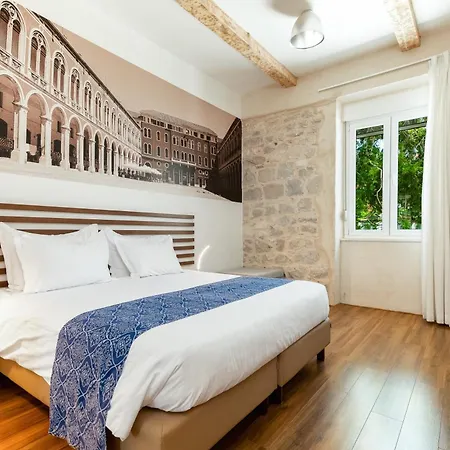 Pensión Azur Palace Luxury