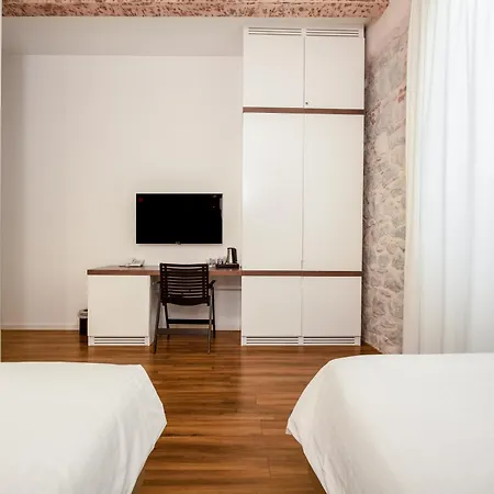 Πανσιόν Azur Palace Luxury 4*