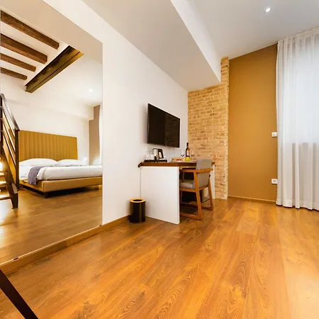 Azur Palace Luxury Pensión 4*