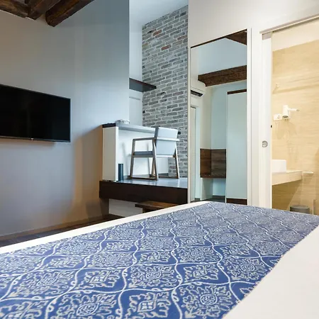 Azur Palace Luxury بيت ضيافة