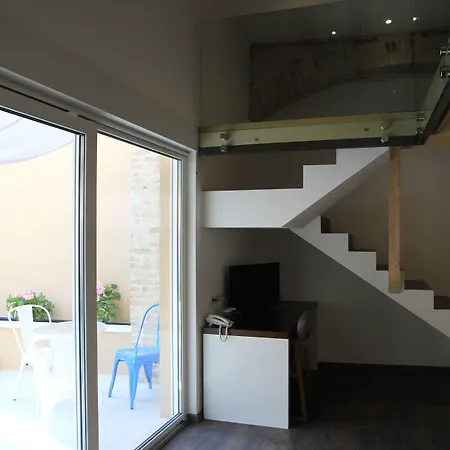 Πανσιόν Azur Palace Luxury 4*