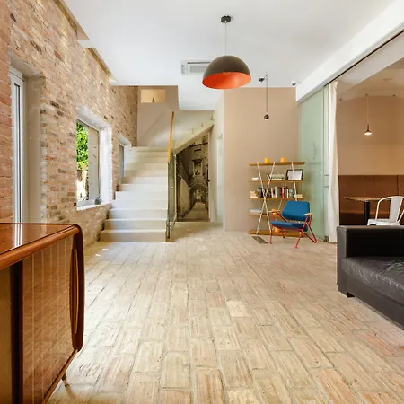 Πανσιόν Azur Palace Luxury 4*