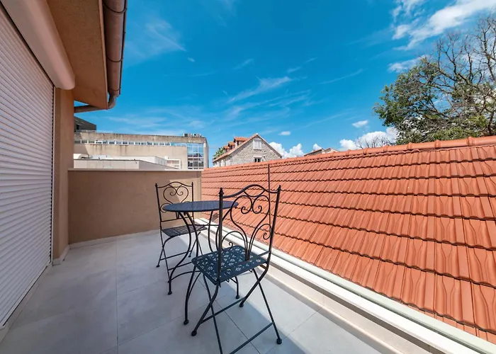 Azur Luxury Guest house 4*