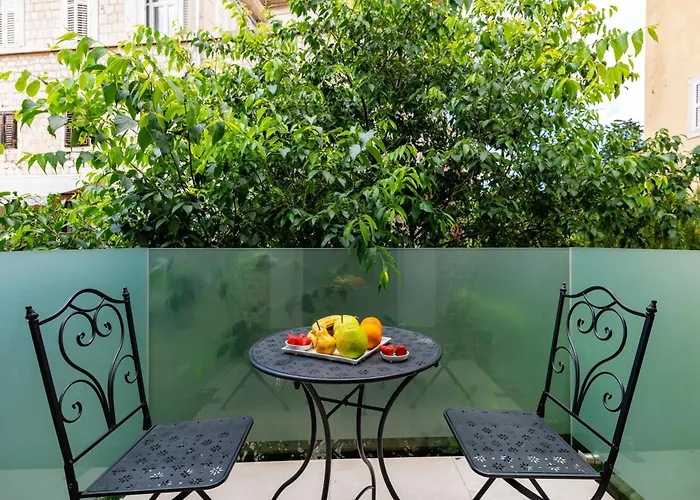 Guest house Azur Luxury 4*