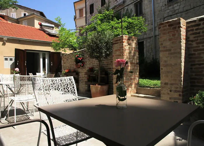 Guest house Azur Luxury