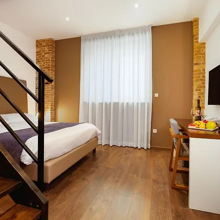 Konukevi Azur Palace Luxury 4*