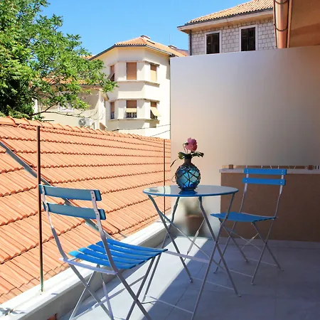 Konukevi Azur Palace Luxury Split